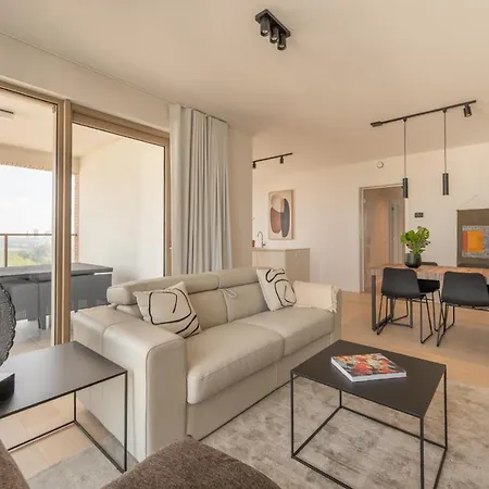 Chic & Cozy Perfect For Getaways Apartment *